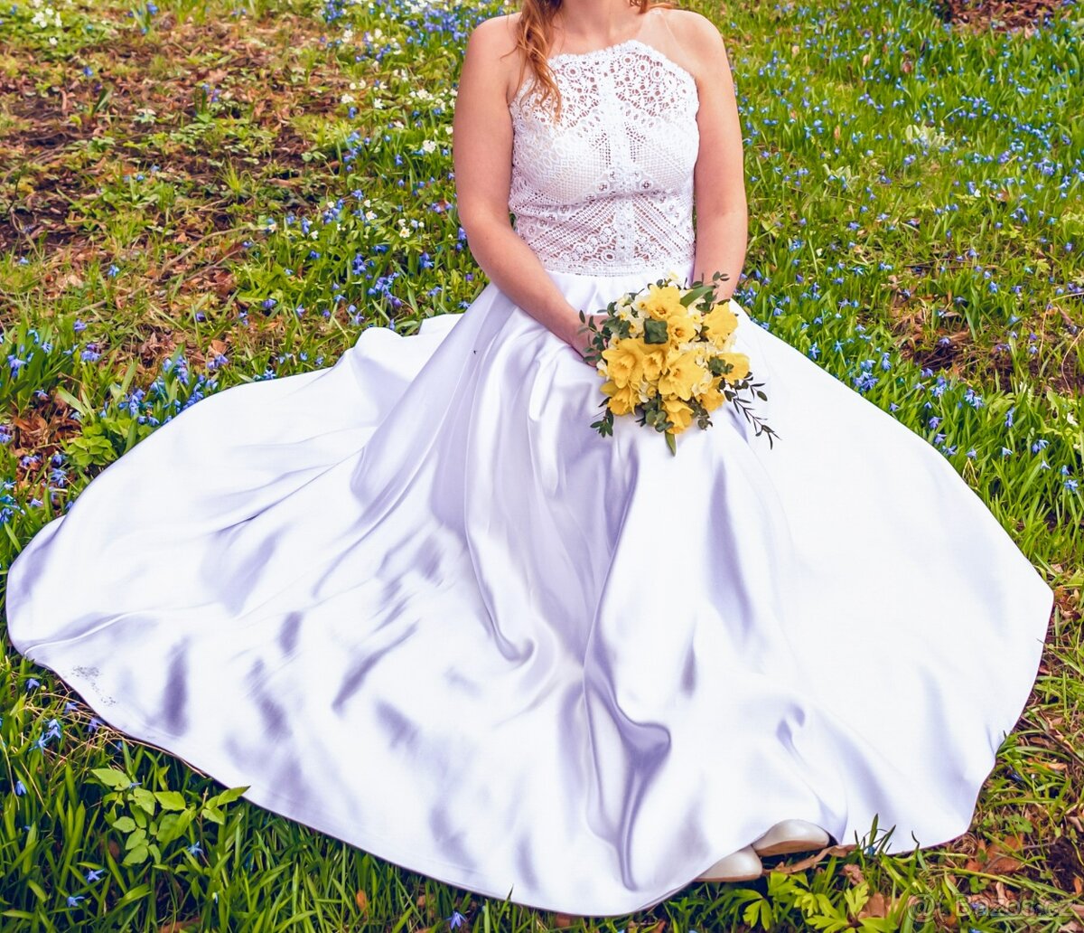 Boho svatební šaty s krajkou