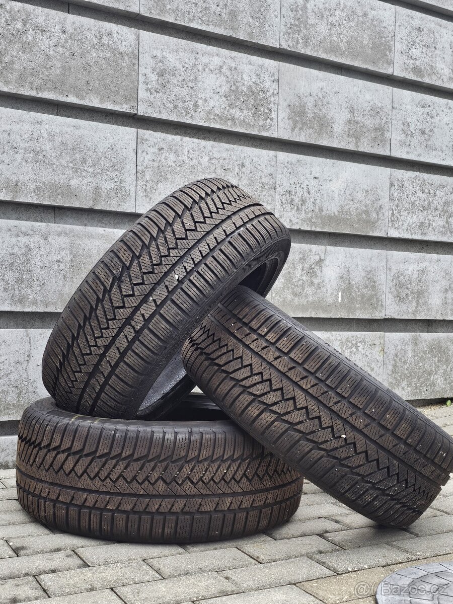 Zimní pneumatiky 235/45 R18 Continental