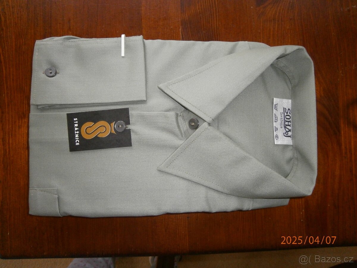 Khaki košile