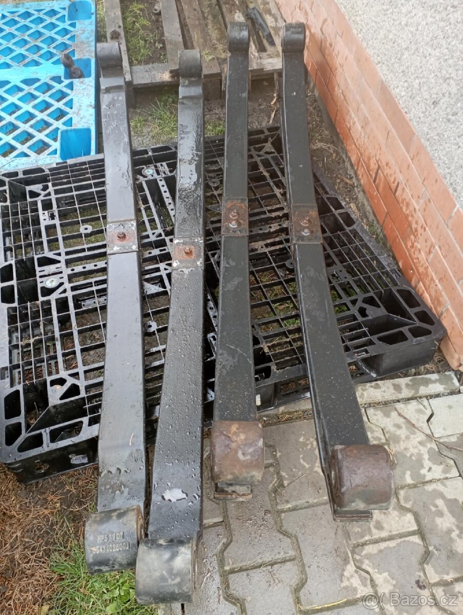 Listová pera Man tgl 8.180