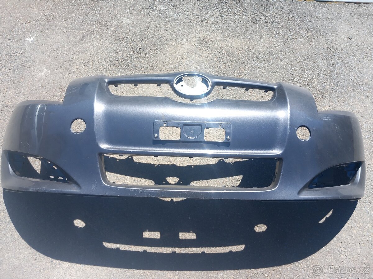 Nárazník pro Toyota AURIS 10/2006-2010