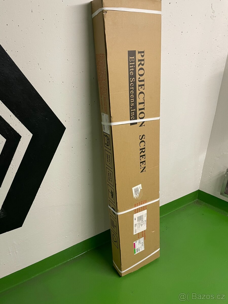 ELITE SCREENS, plátno v pevném rámu 110" (16:9)