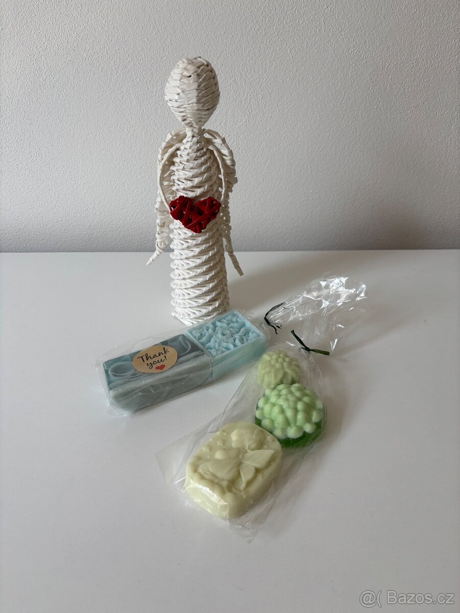 Sada mýdel a postavička anděla