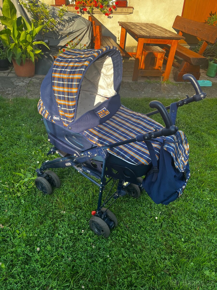 Kočárek plus golfky