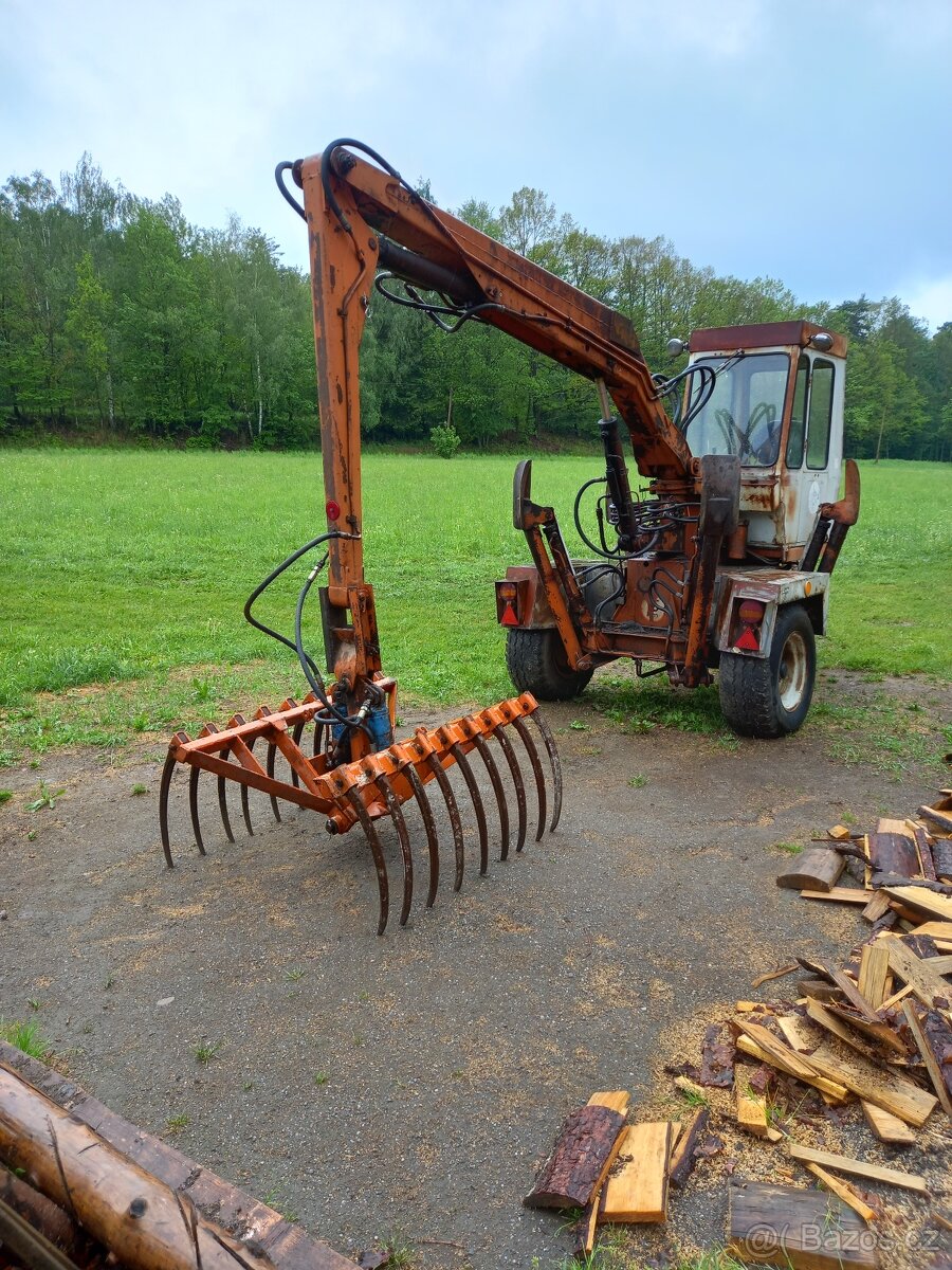 Nakladac unhz 750