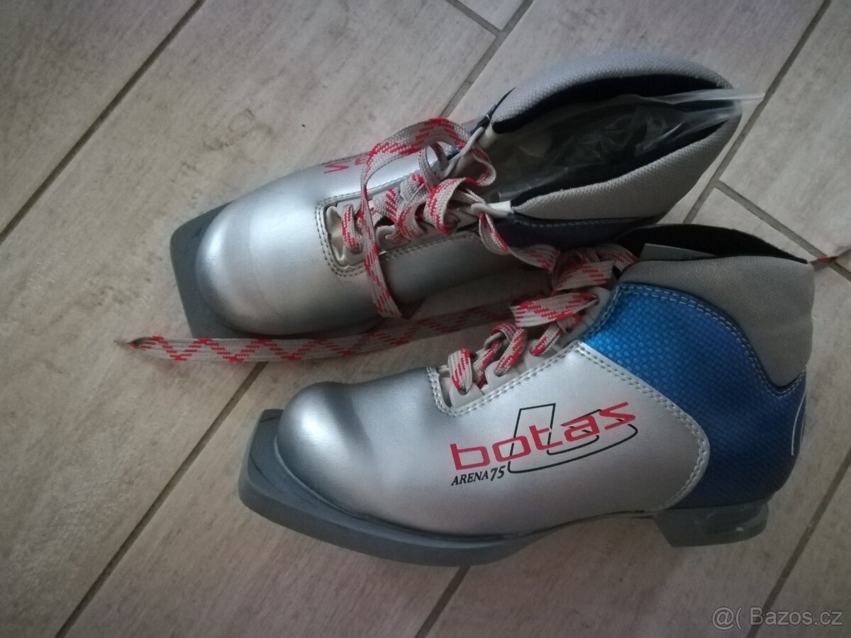 Boty na běžky, vel. 36, zachovalé, zn. BOTAS