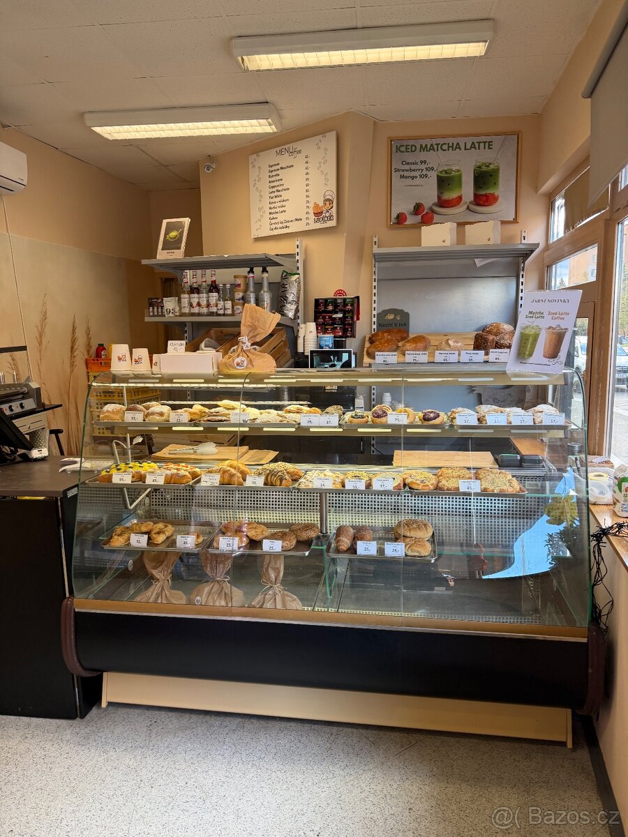 Vitrína do pekárny/kavárny chladící svítící