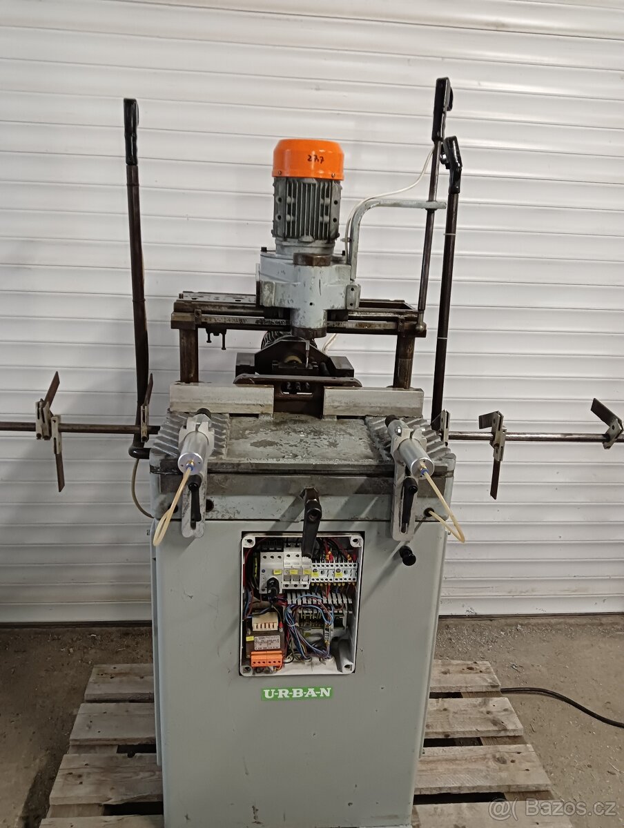 Pantograf - fréza na kličky a zámky Urban