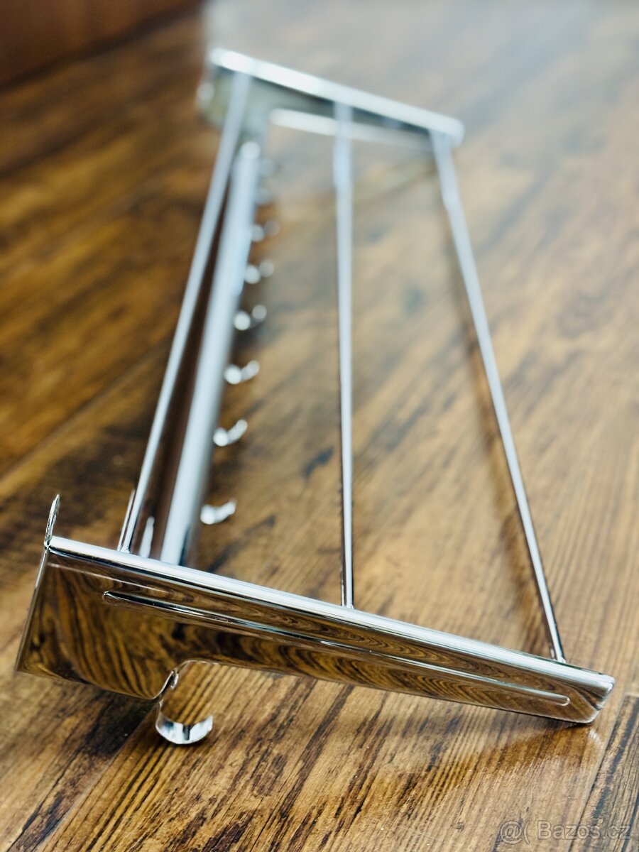 Retro chromovaný věšák-nový chrom