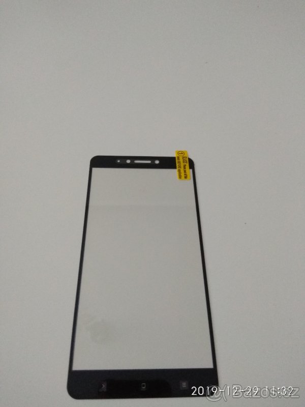 Ochranné tvrzené sklo na mobil