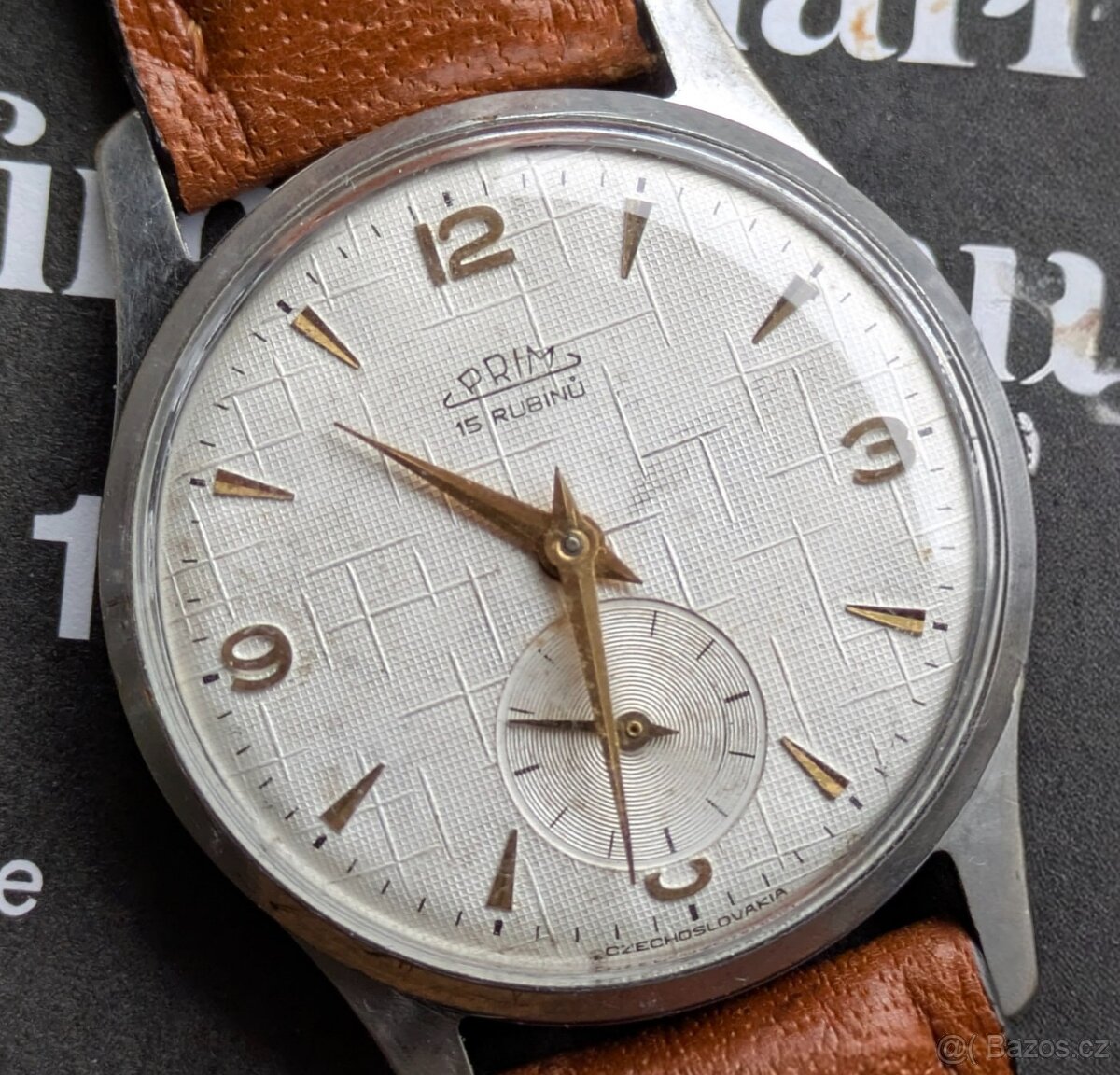 HODINKY PRIM S RELIÉFEM - TYP 50 044 1 - NÁDHERNÉ