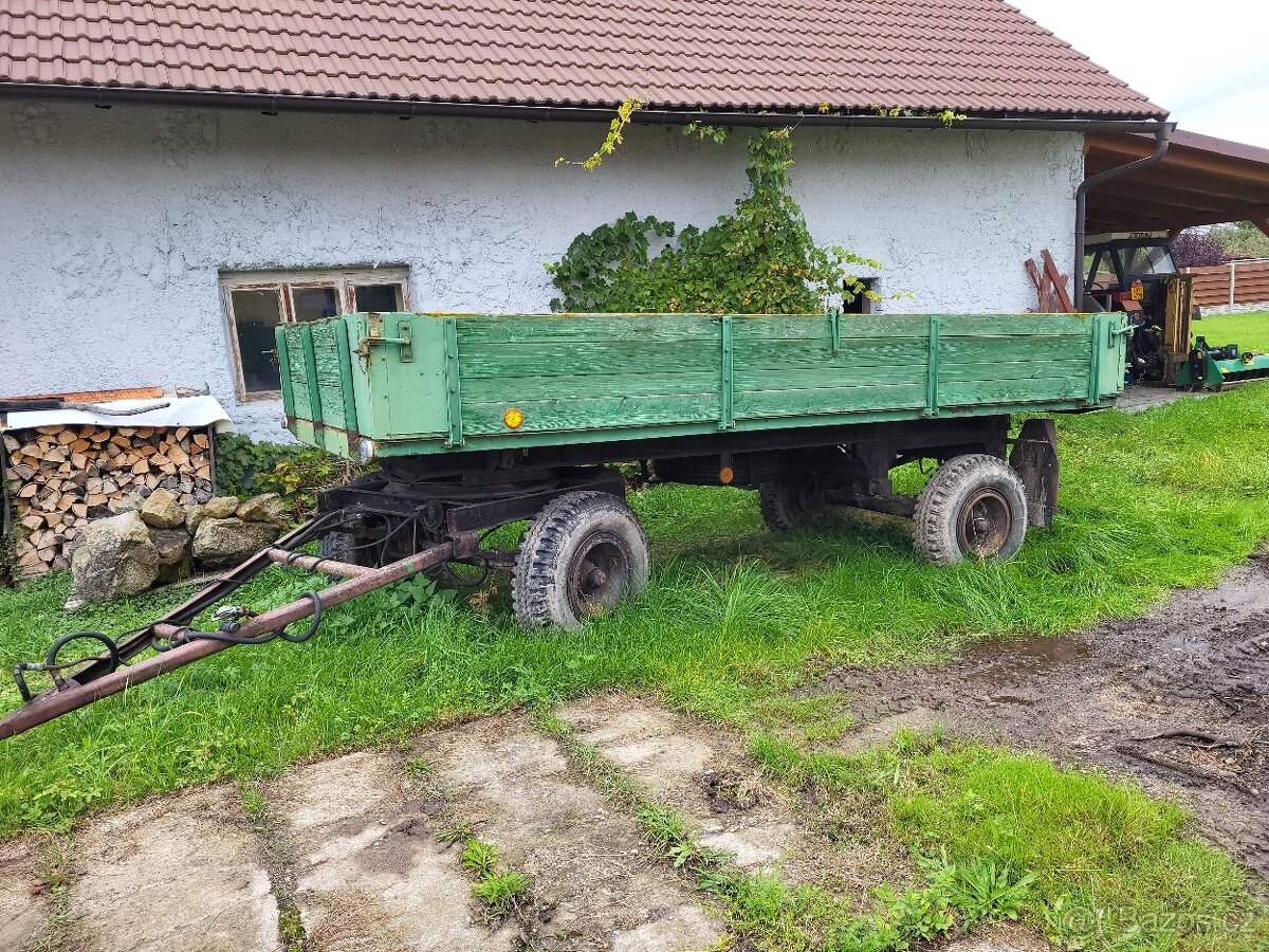 Sklápěcí přívěs vlek 5t