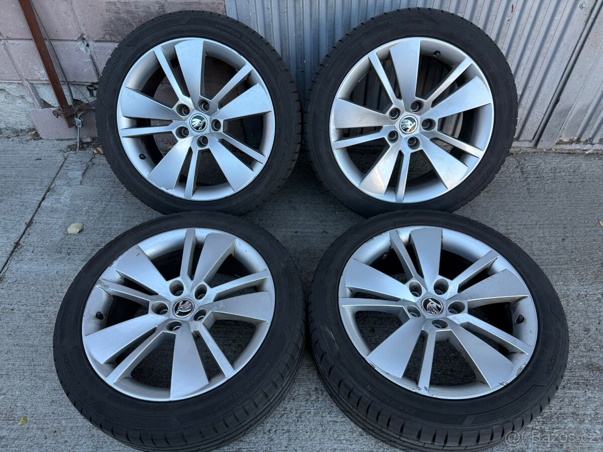 18" Elektrony SKODA 5x112 so zimnymi pneu 235/45 R18