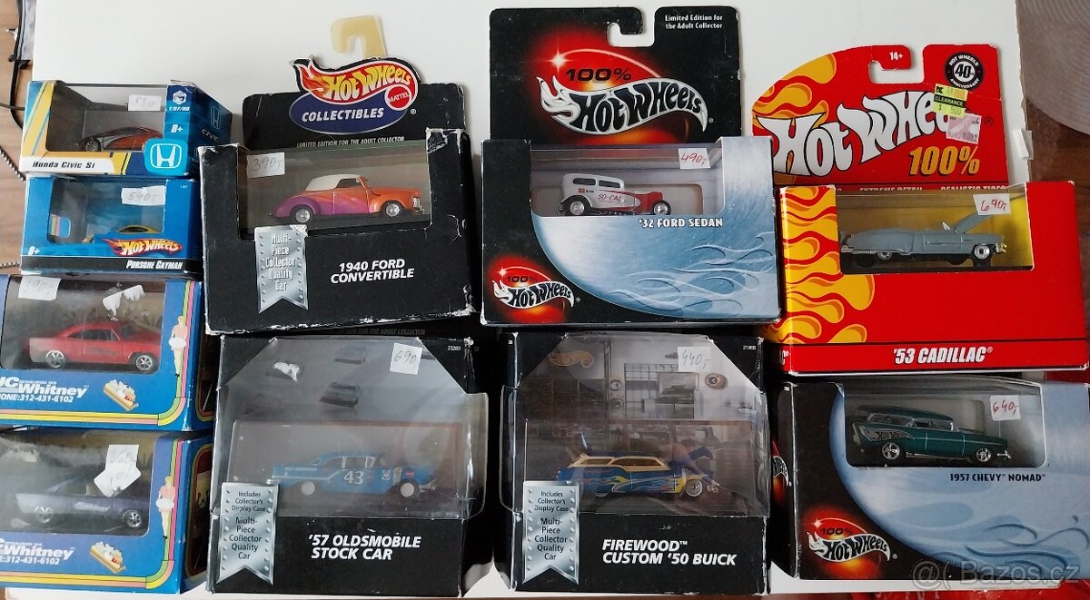 Hot wheels auto, auticko krabicky