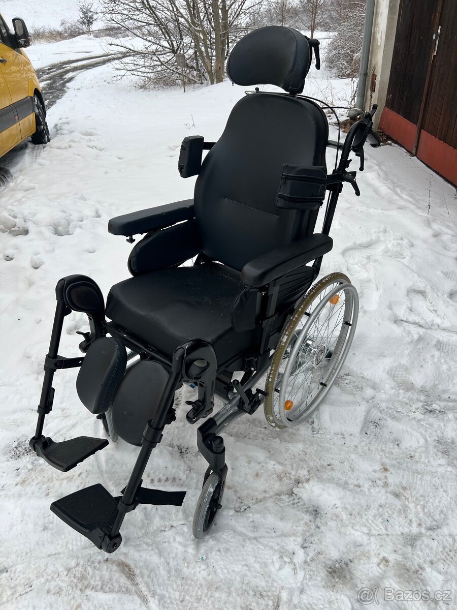 invalidní křeslo vozík