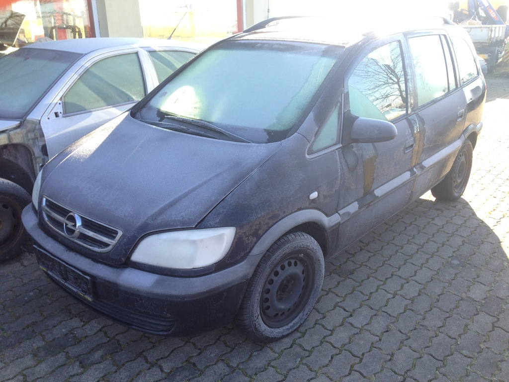 Opel Zafira 2,0DTi 74kW 2004 - krásná - díly