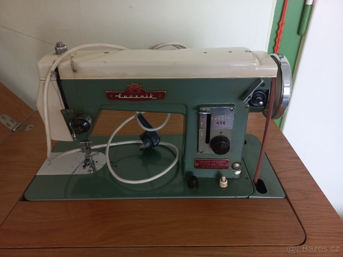 Funkční šicí stroj Luzcnik