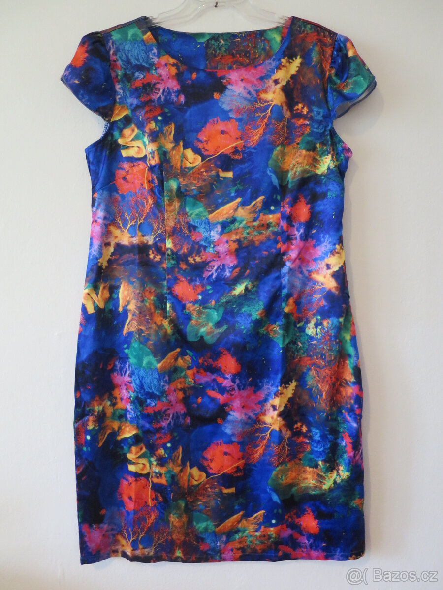 Dámské letní barevné pouzdrové šaty