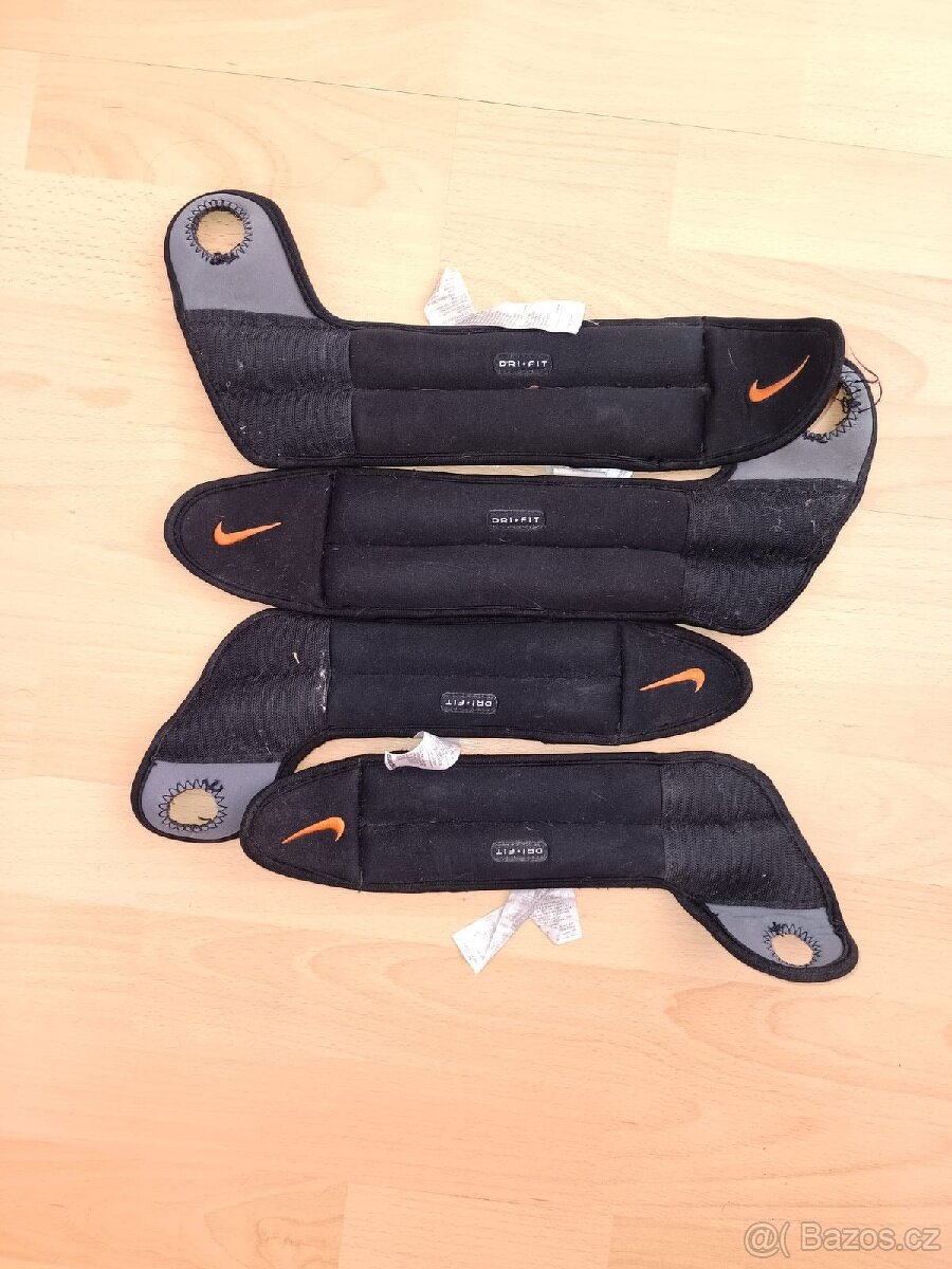 Závaží na zápěstí Nike