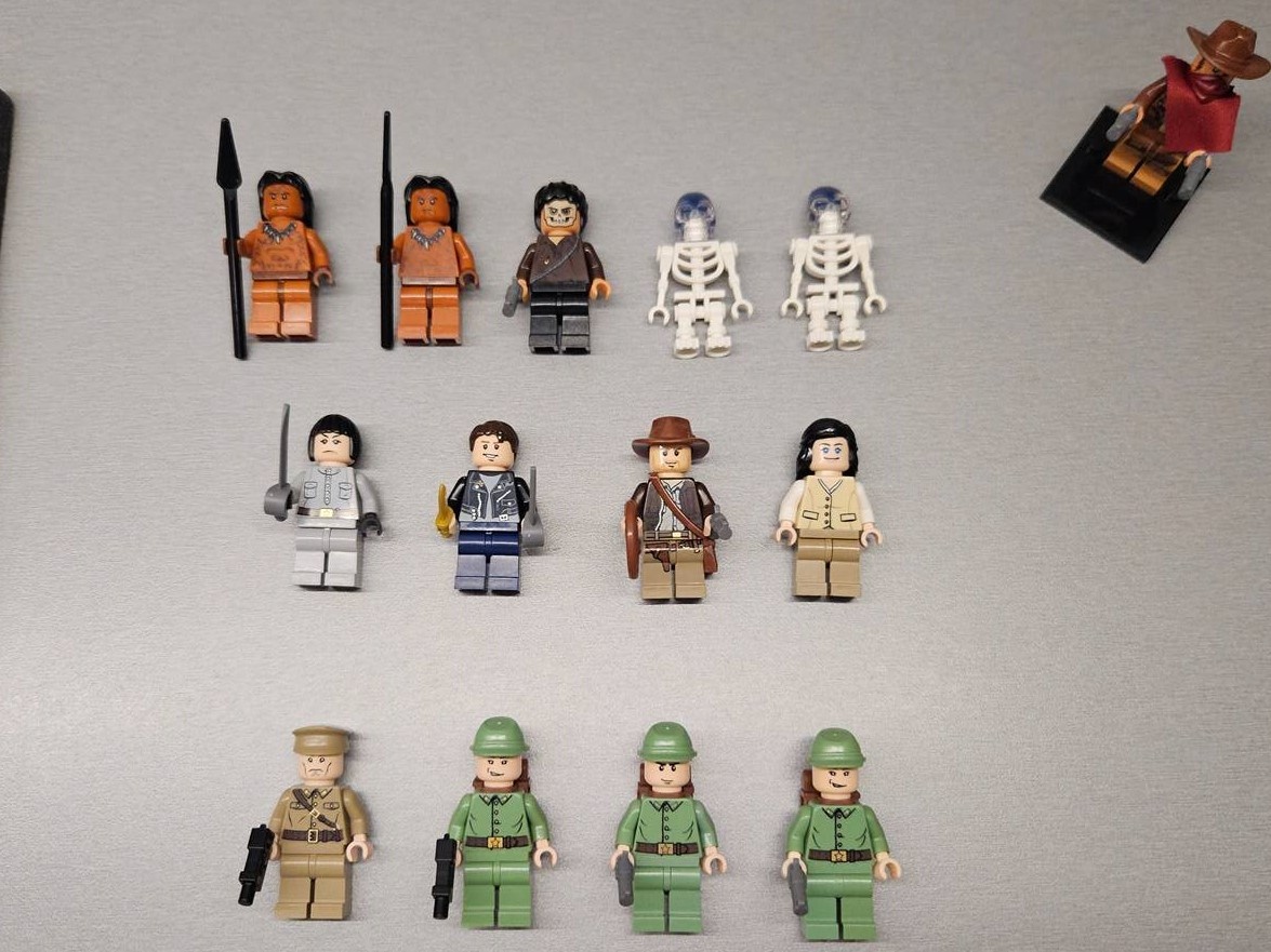LEGO INDIANA JONES Minifigurky Kingdom of the Crystal Skull