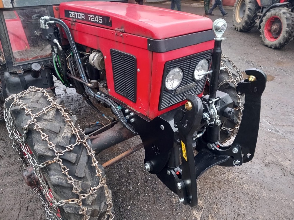 přední tříbodový závěs pro traktory Zetor