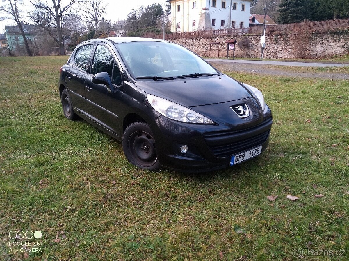 PEUGEOT 207