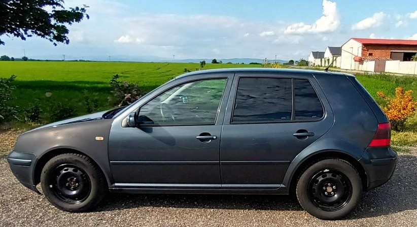 VW Golf IV. 1,6 74kW, benzín, r. 1999