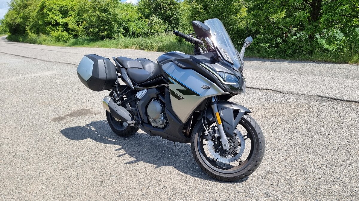 CF MOTO 650 GT Premium