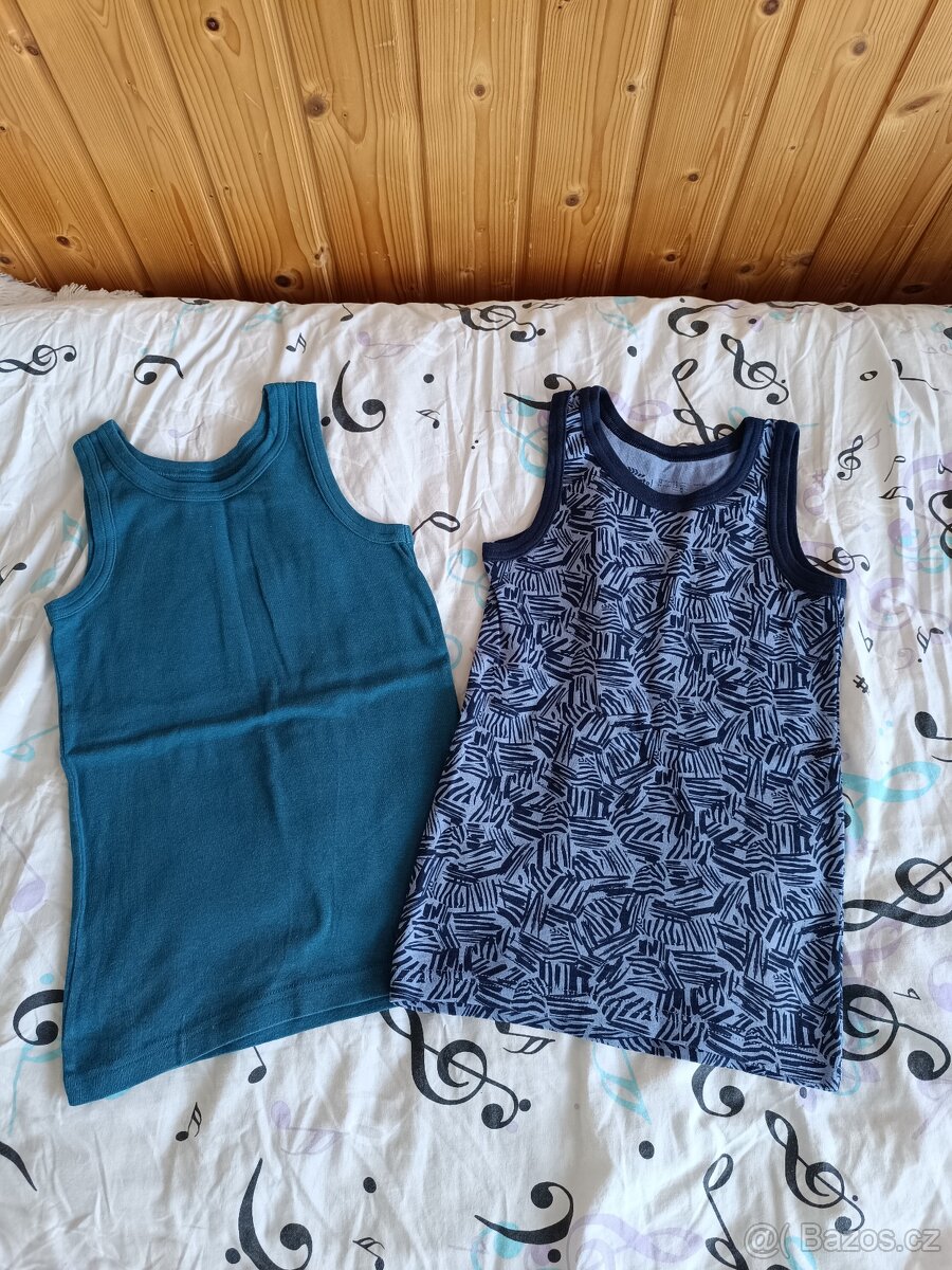 Chlapecká spodní tílka vel. 122/128