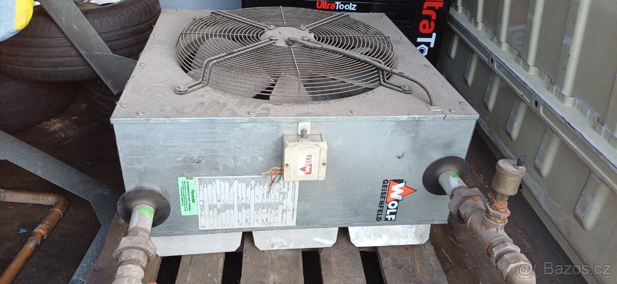 Teplovodní radiator + ventilátor