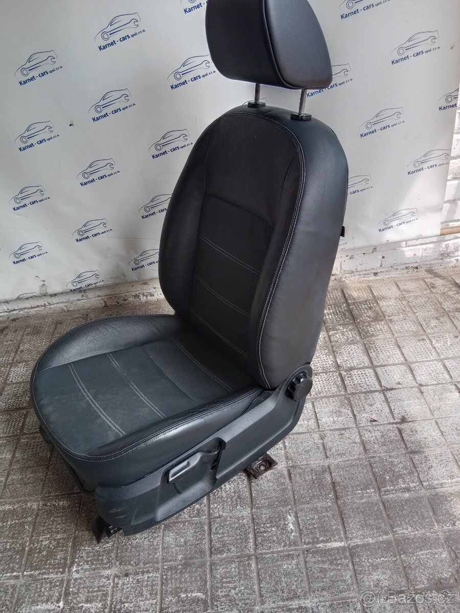 Polokožená sedadla z ford focus II