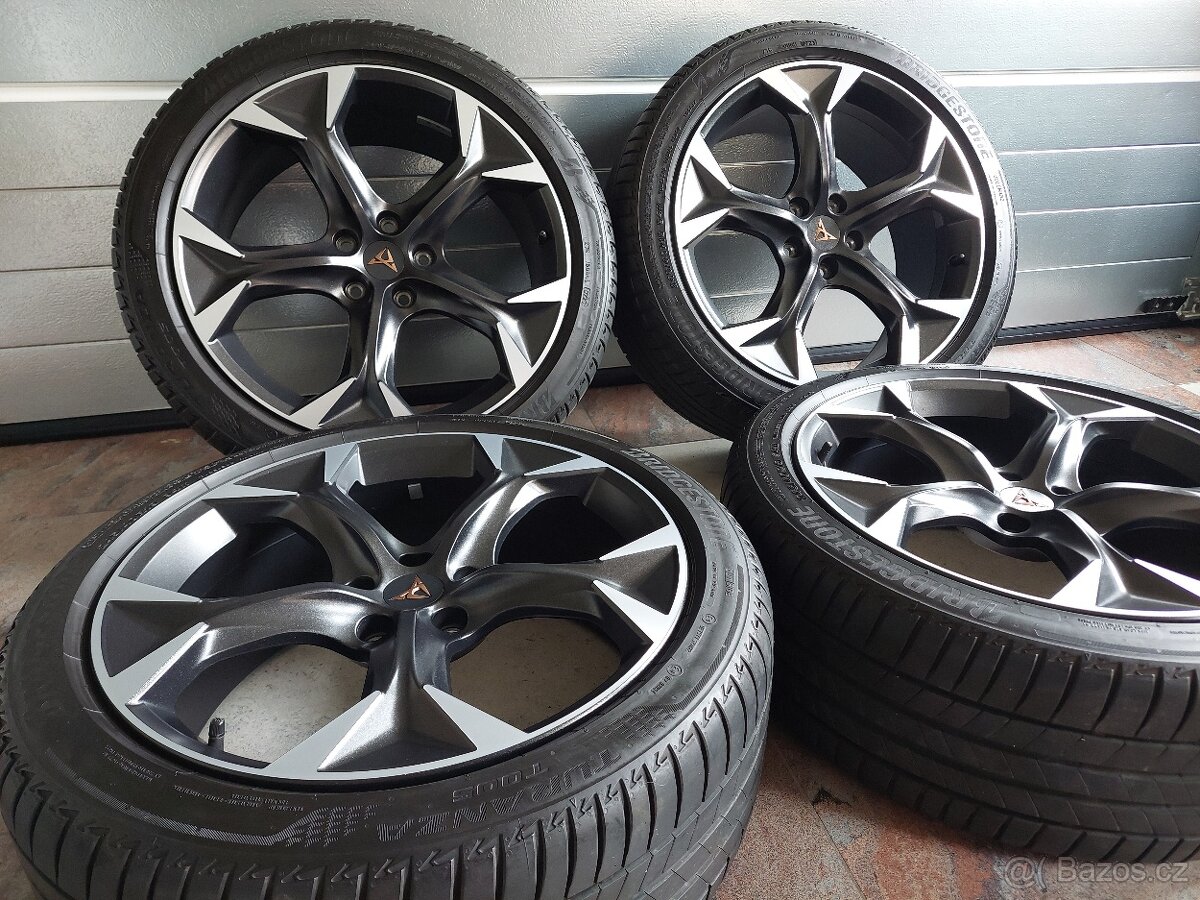 Cupra Formentor R19 Zánovní letní kola