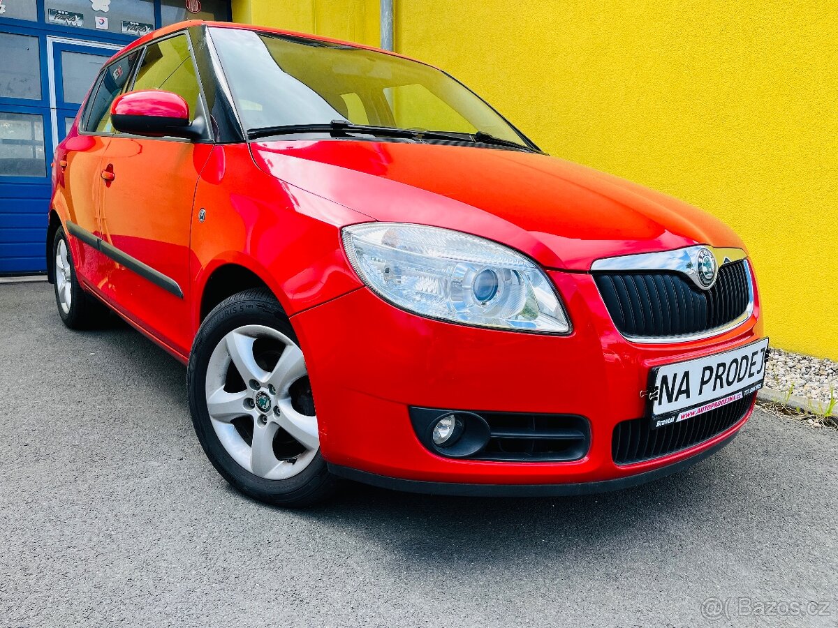 ŠKODA FABIA 1.2 i BENZÍN KLIMA ALU KOLA NAJETO JEN 64 TIS KM