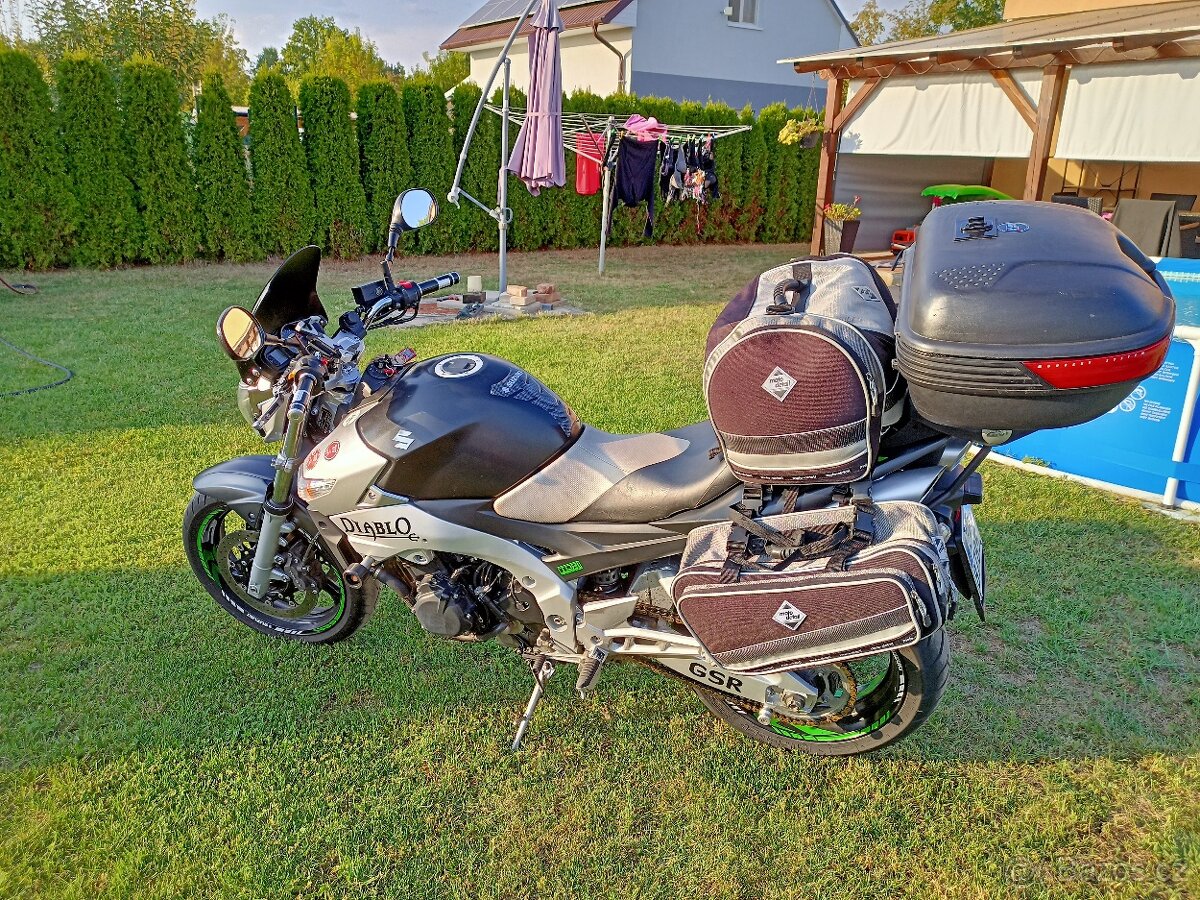 Suzuki GSR 600