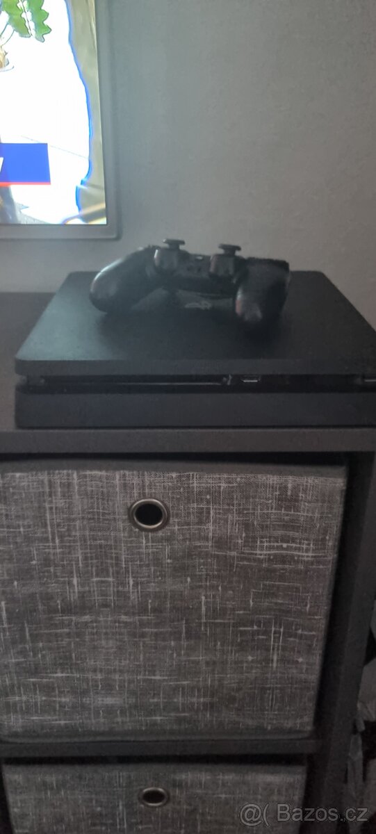 PS 4