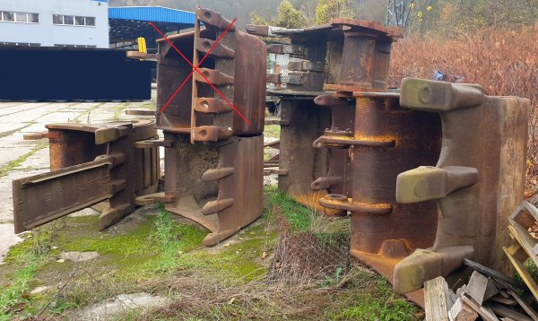 5x CAT lopaty 70-150cm úchycení CW45 zubové na bagr