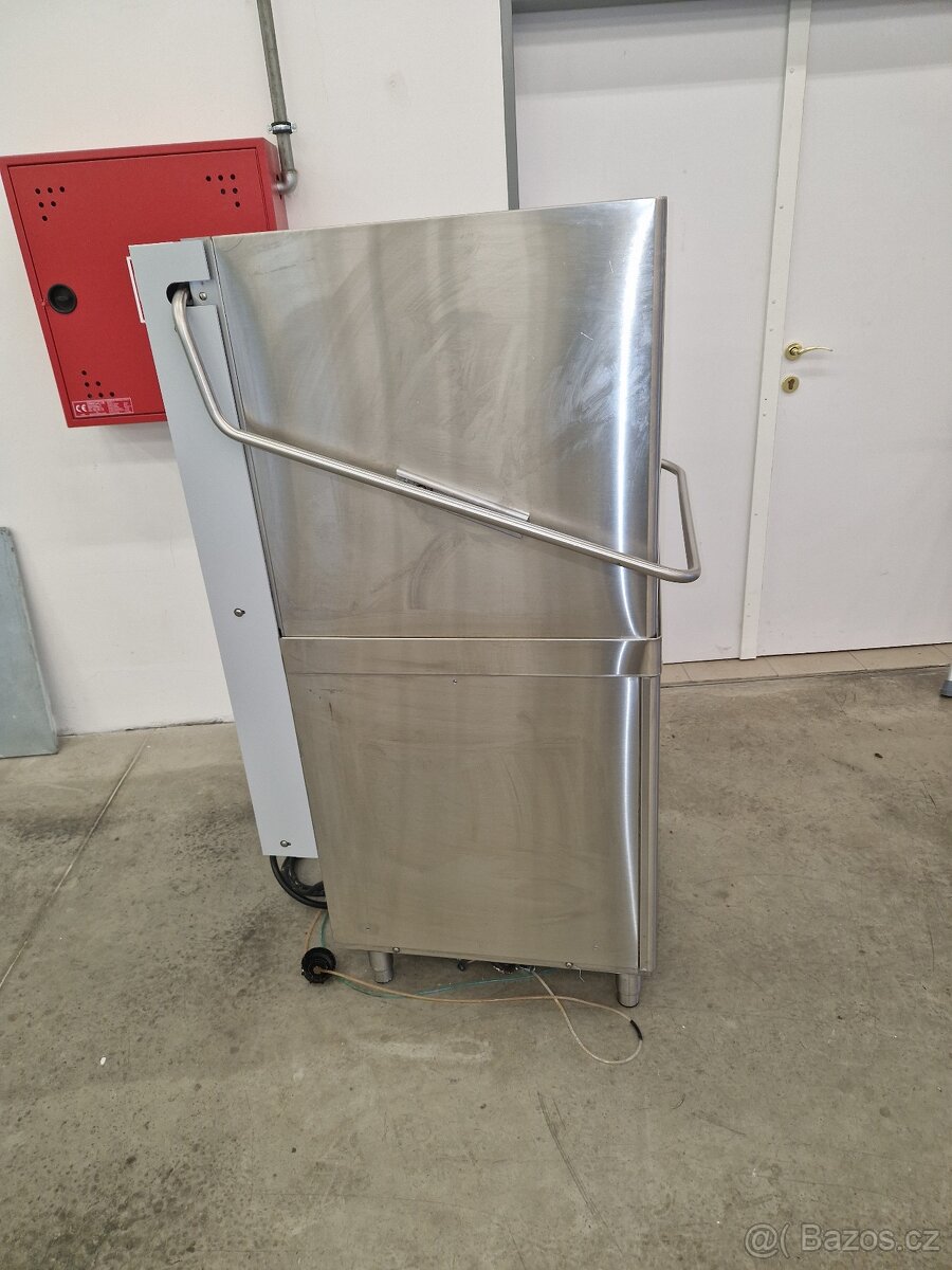 Prodám průmyslovou myčku nádobí