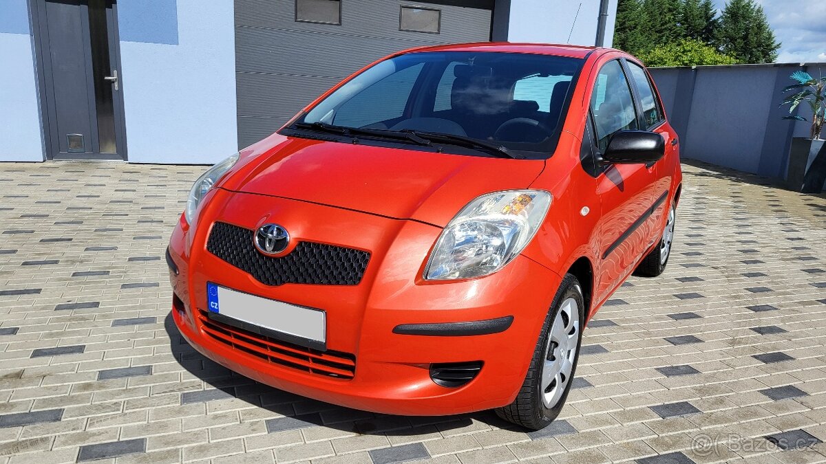 Toyota Yaris 1,0i - 51kw. HEZKÝ STAV - 1 MAJITEL. EURO 4