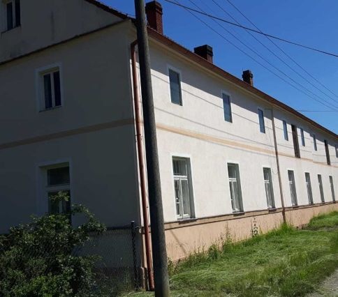 Dům (RD) č.p. 1 s pozemky v obci Horšovský Týn, okres Domažl