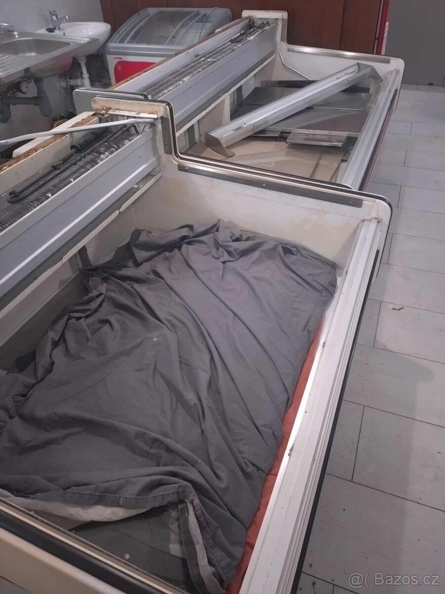 Chladící výdejní pulty 180cm, 130 cm