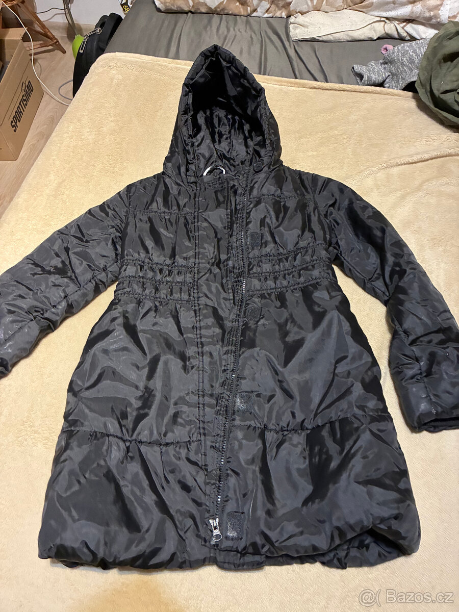 Černý zimní kabát, bunda velikost 134/140 Marks & Spencer