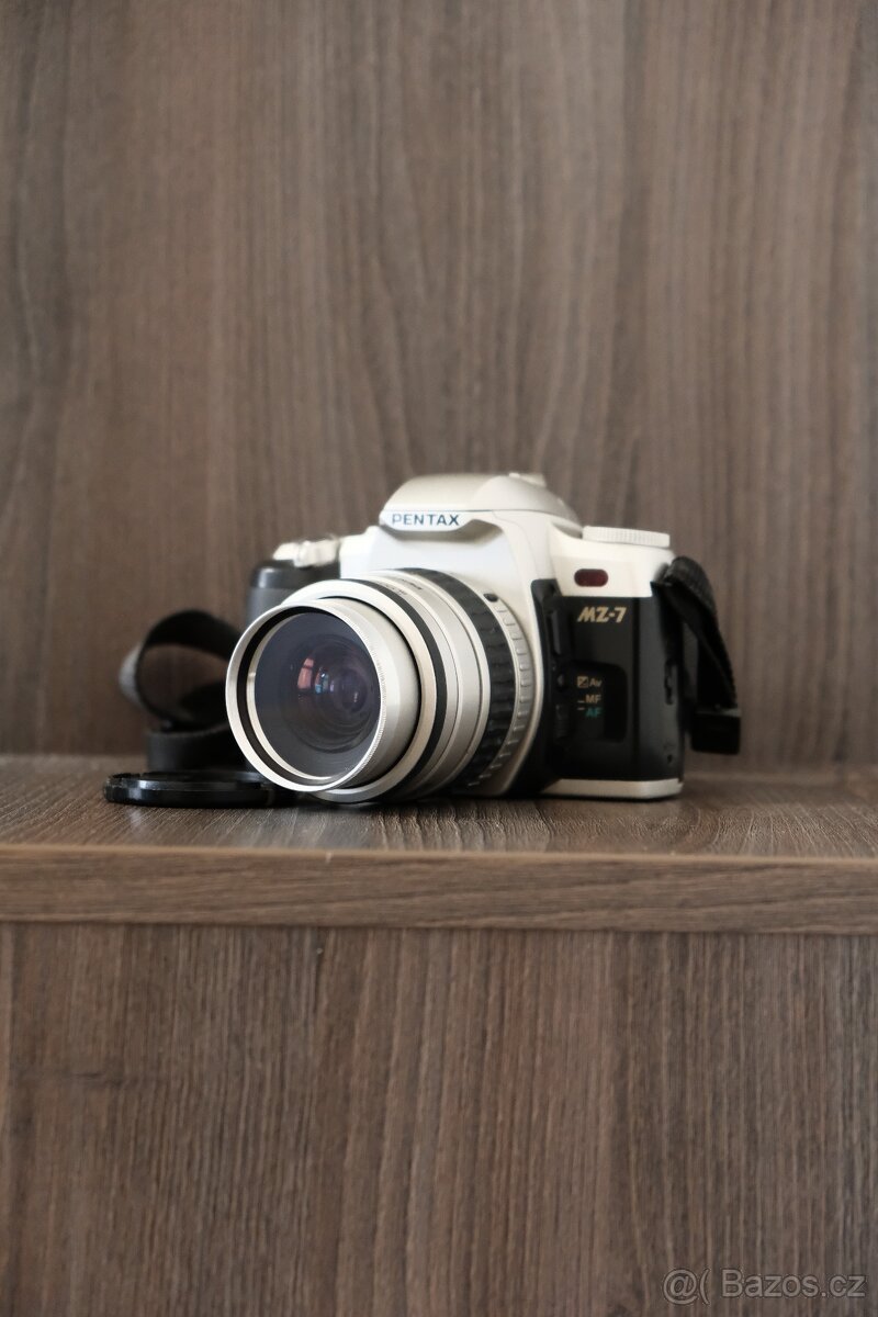 NA OPRAVU Filmová zrcadlovka Pentax MZ-7