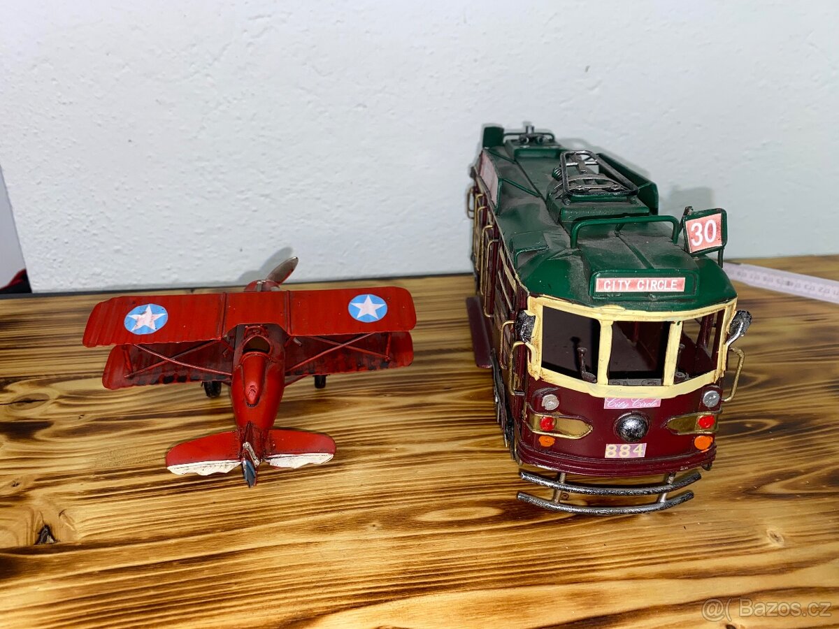 Kovové modely velké