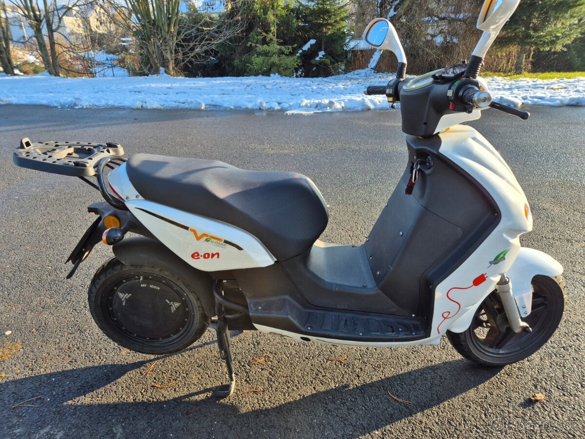 Elektrický skůtr E-max