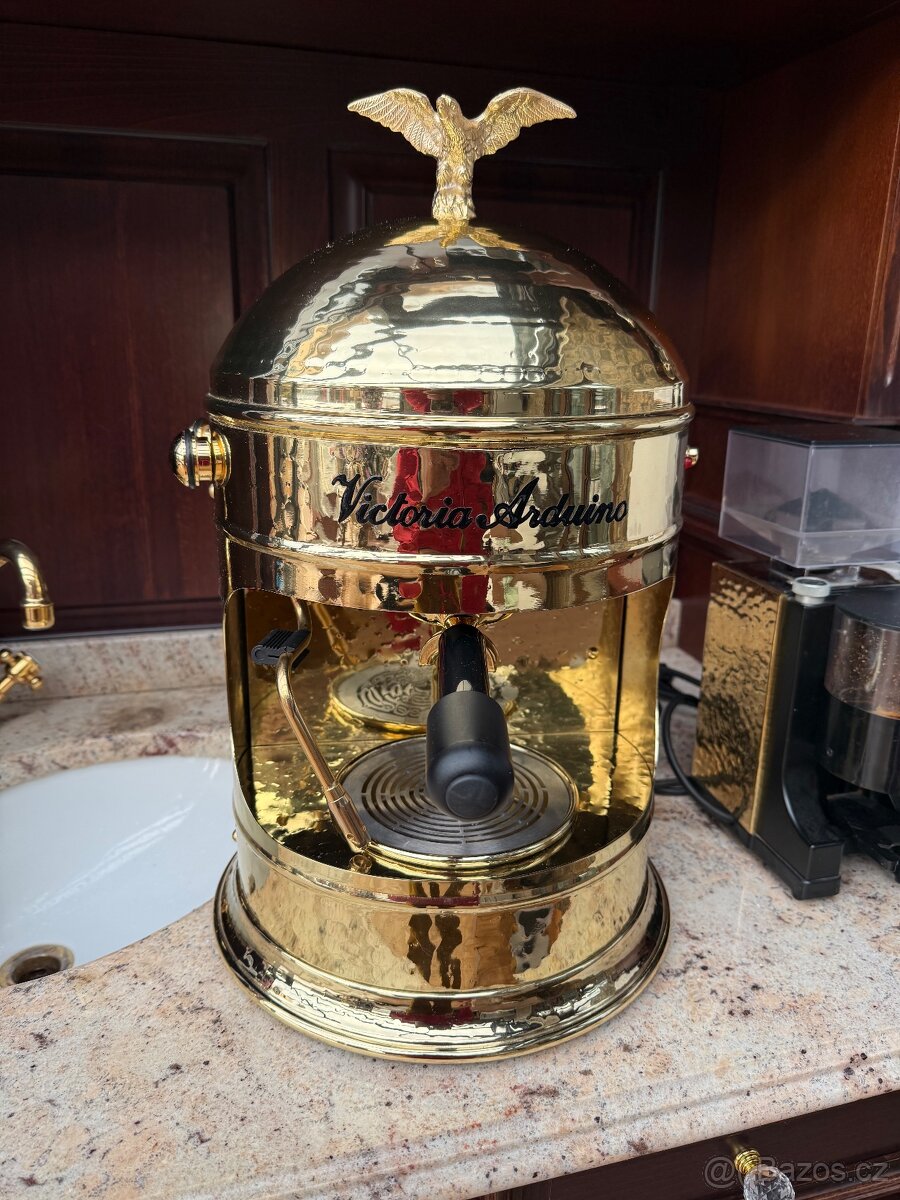 Kávovar Victoria Arduino, Venus Family