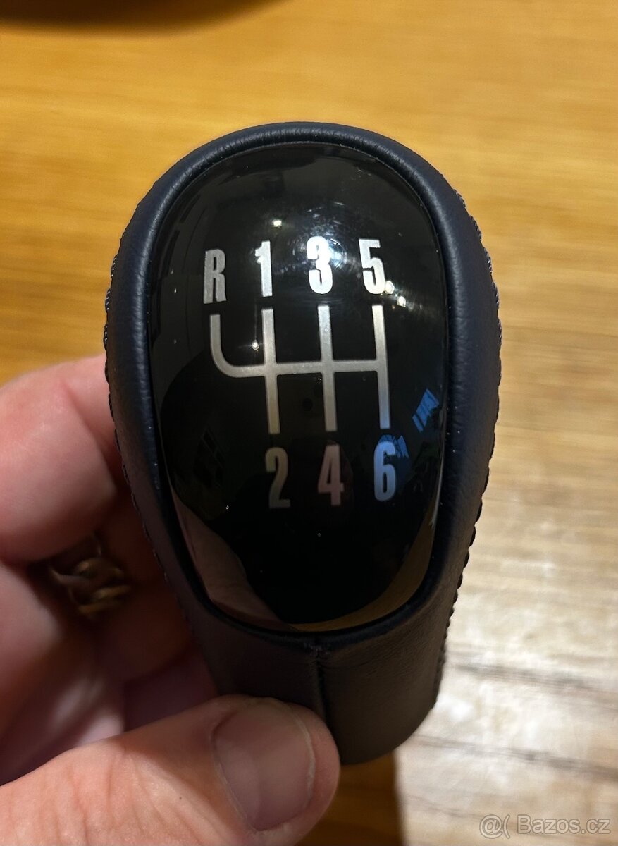 Prodám hlavici řadící páky Octavia 1 -nová