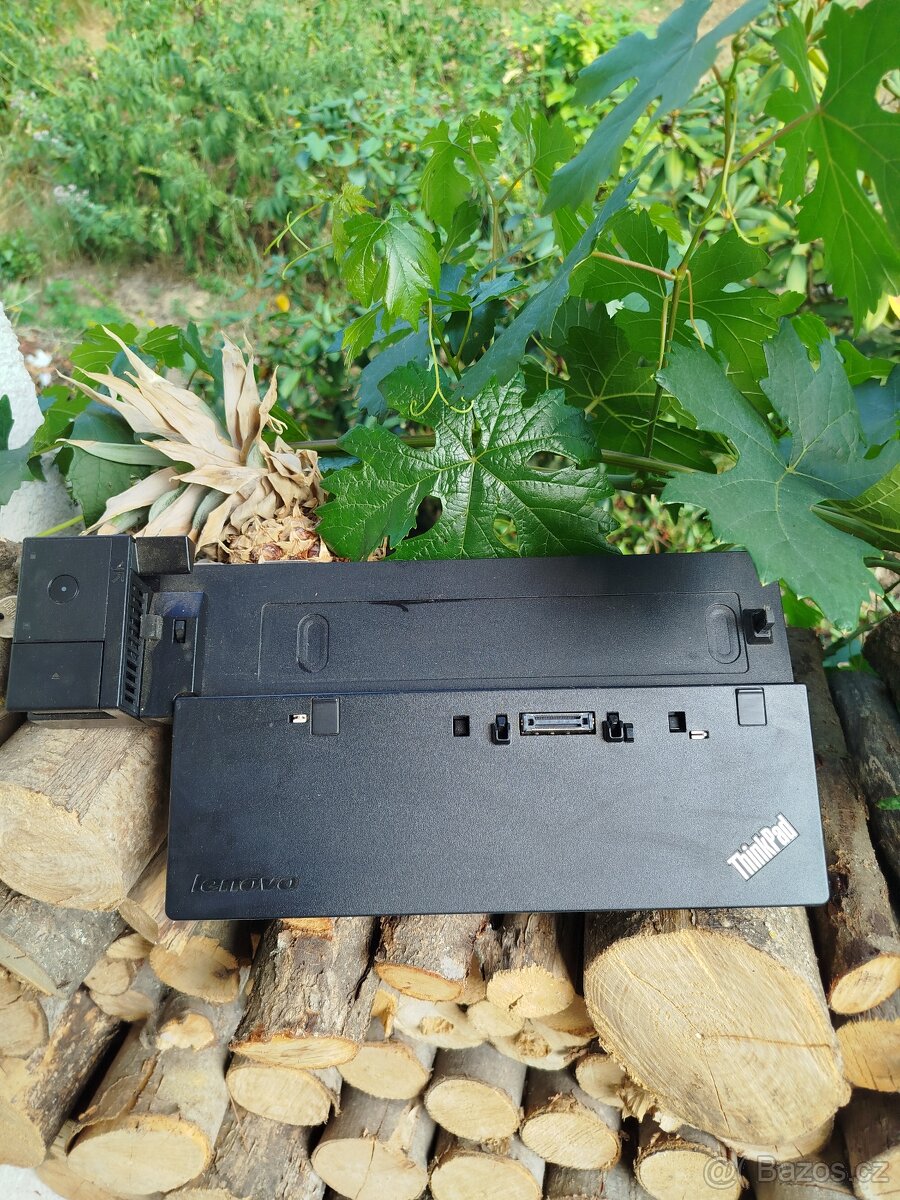 Dokovací stanice Lenovo