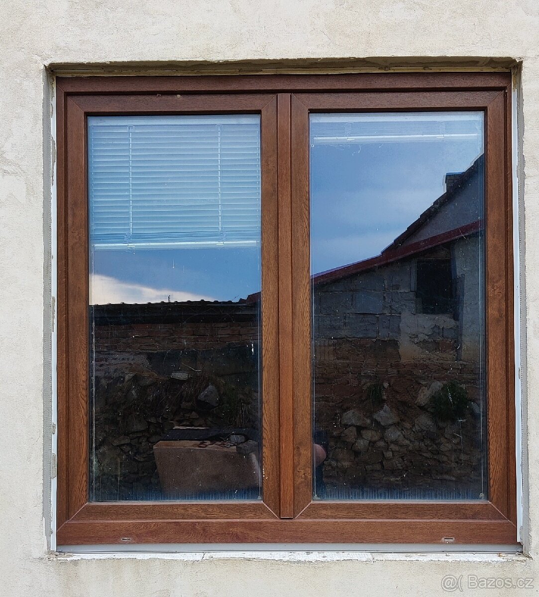 Plastová okna dvoukřídlá s žaluziemi 3ks