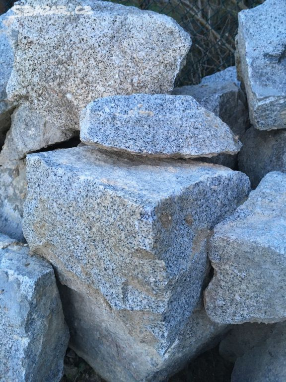 Žula kámen žulové bloky kostky