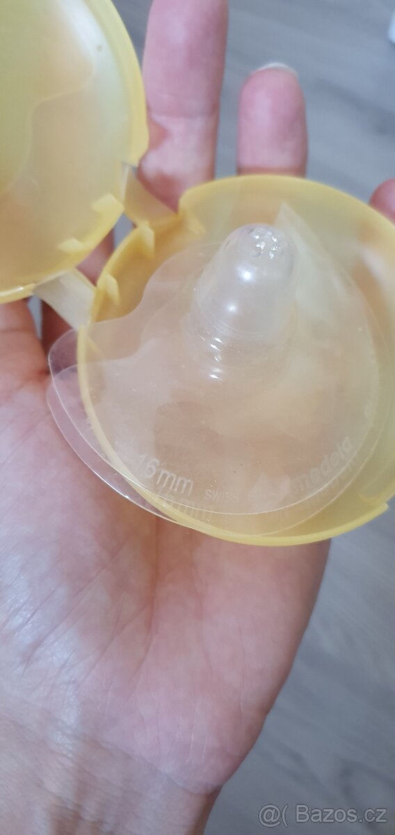 Medela kontaktní kojicí kloboučky vel. S
